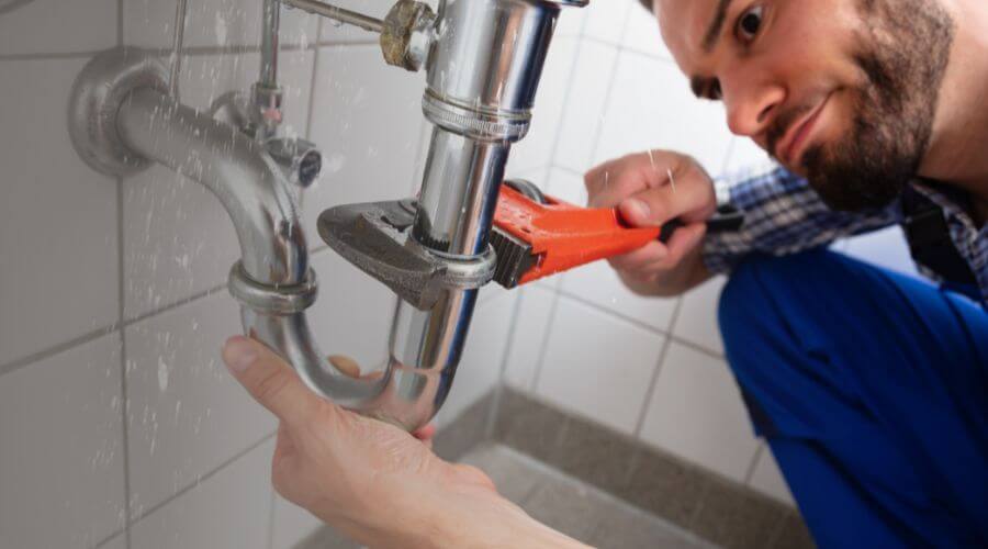 Professional same day plumber services in Midland, IN